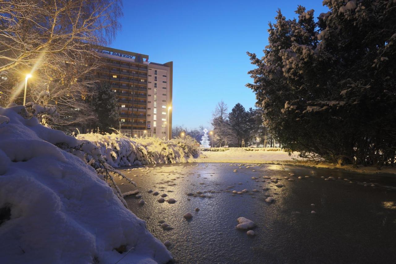 Rehabilitacni Sanatorium - Lazne Darkov Hotel การ์วินา ภายนอก รูปภาพ